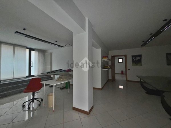 ufficio in vendita a Bergamo in zona Borgo Palazzo