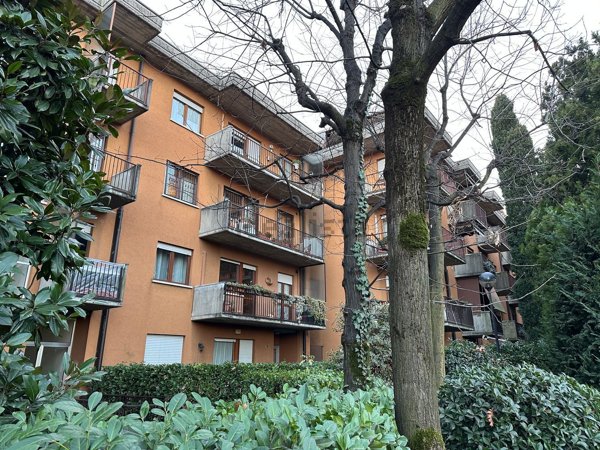 appartamento in vendita a Bergamo in zona Colognola