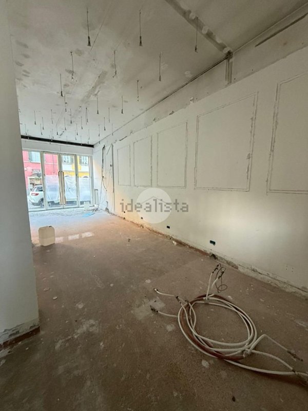 negozio in vendita a Bergamo in zona Borgo Santa Caterina