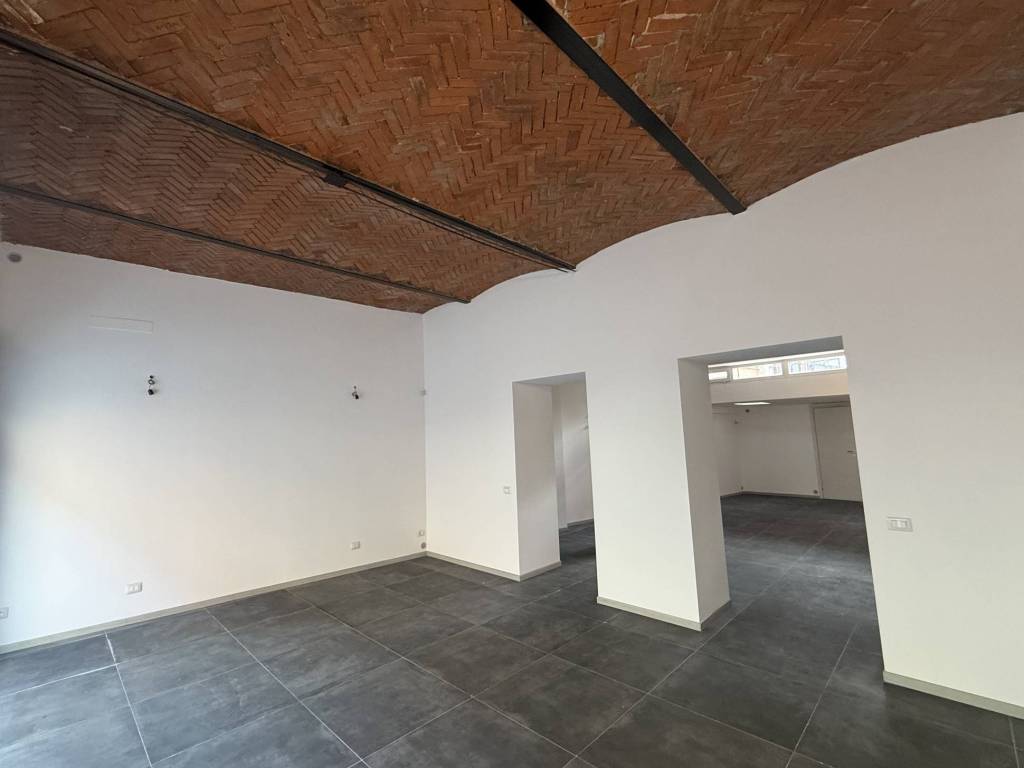 negozio in vendita a Bergamo in zona Borgo Pignolo