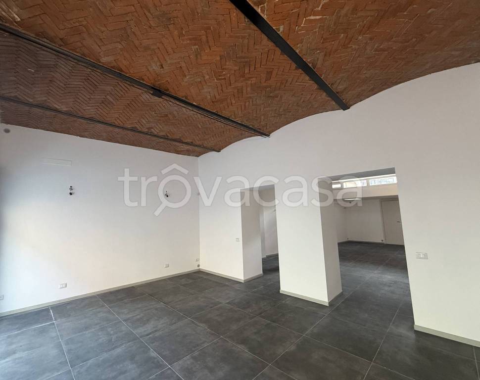 negozio in vendita a Bergamo in zona Borgo Pignolo