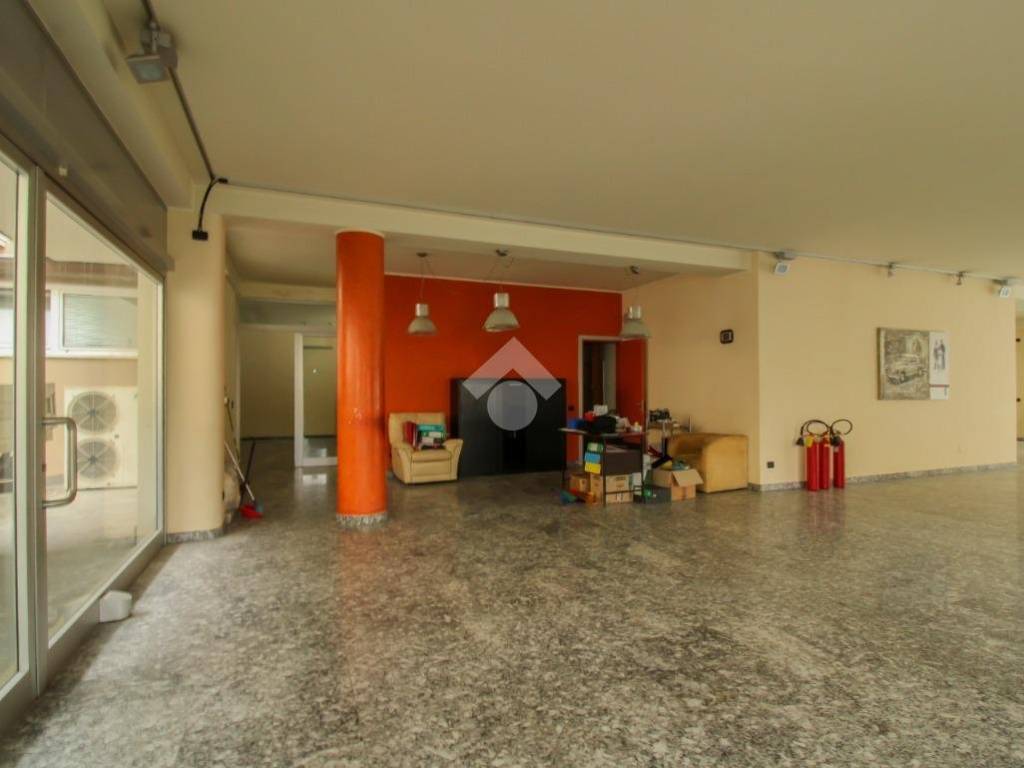 ufficio in vendita a Bergamo in zona Borgo Palazzo
