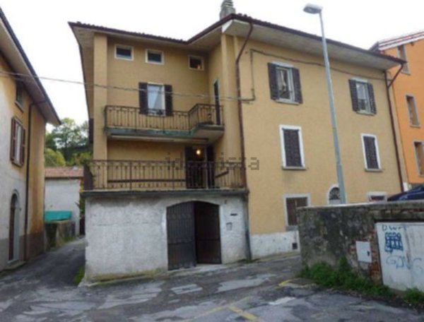 casa indipendente in vendita a Bergamo in zona Valtesse/Valverde
