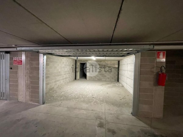 locale commerciale in vendita a Bergamo in zona Bergamo Centro