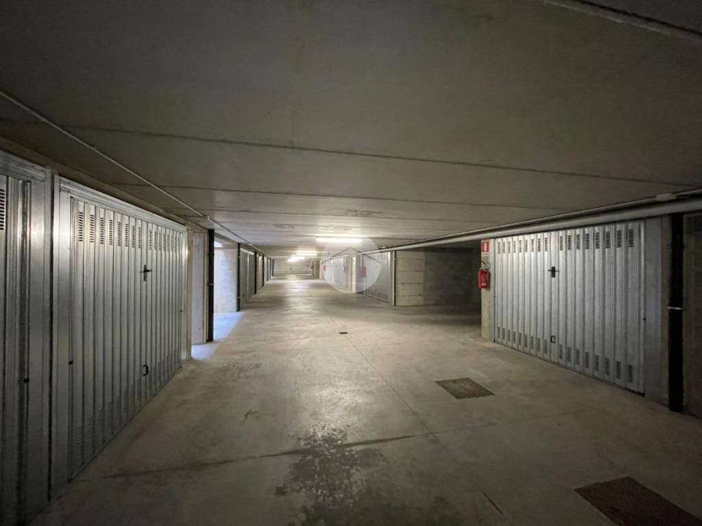 locale commerciale in vendita a Bergamo in zona Bergamo Centro