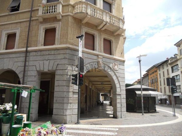 appartamento in vendita a Bergamo in zona Bergamo Centro