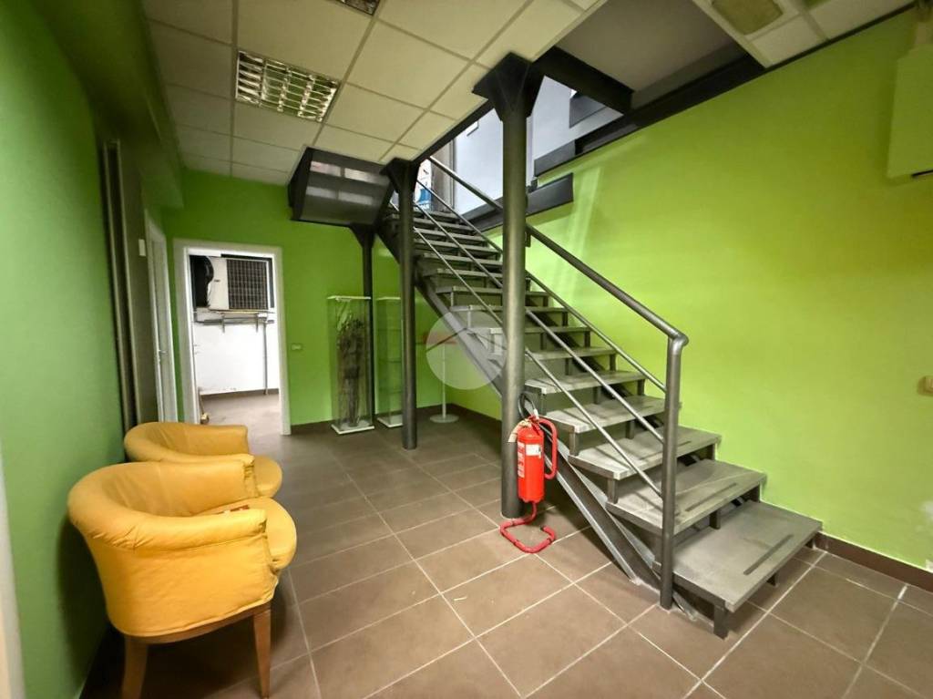 negozio in vendita a Bergamo in zona Bergamo Centro