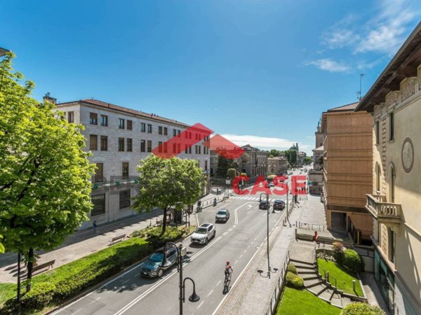 appartamento in vendita a Bergamo in zona Borgo Palazzo