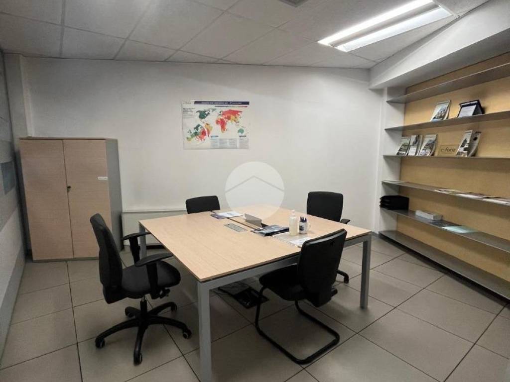 ufficio in vendita a Bergamo in zona Borgo Palazzo
