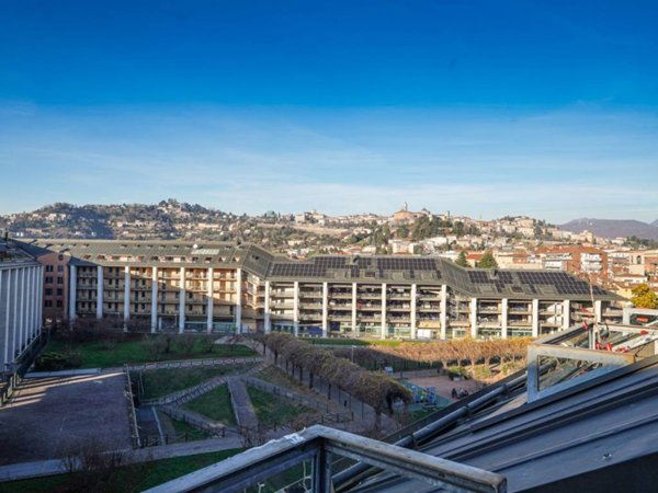 appartamento in vendita a Bergamo in zona Borgo Palazzo