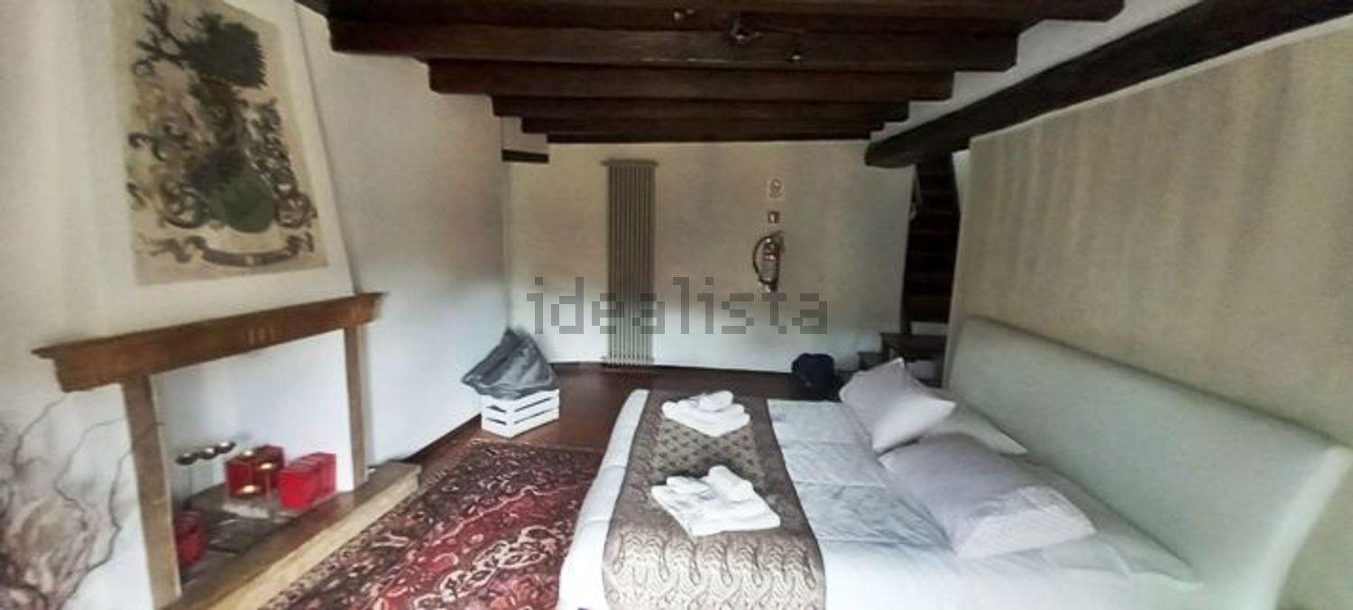 appartamento in vendita a Bergamo in zona Città Alta