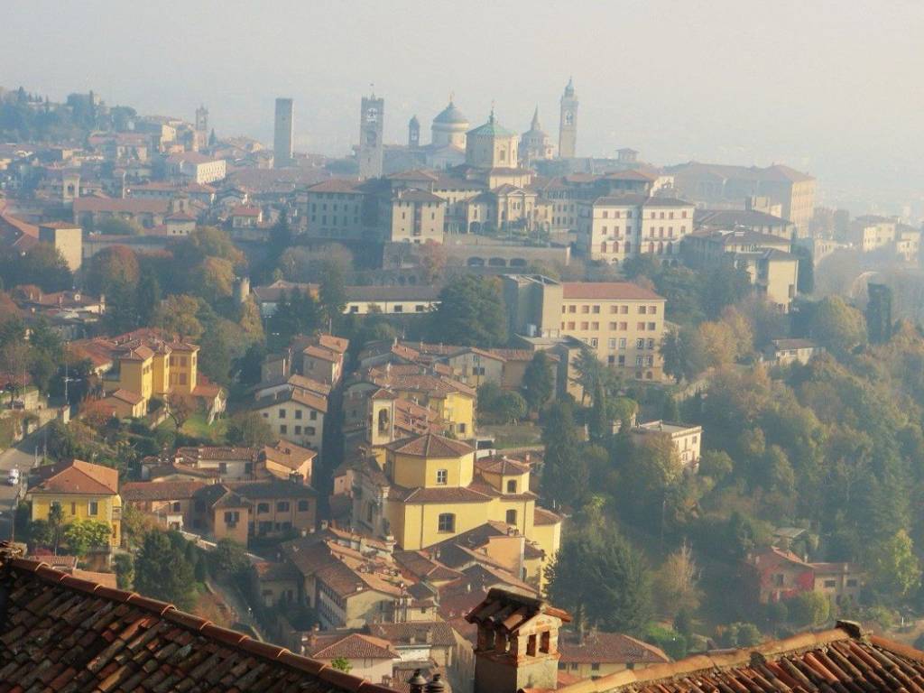 appartamento in vendita a Bergamo in zona Borgo Palazzo