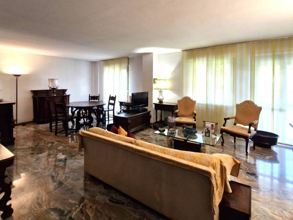 appartamento in vendita a Bergamo in zona Monterosso