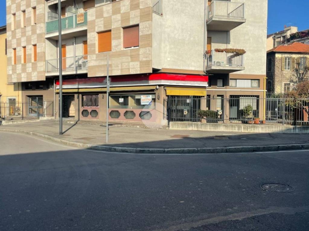 negozio in vendita a Bergamo in zona Borgo Palazzo