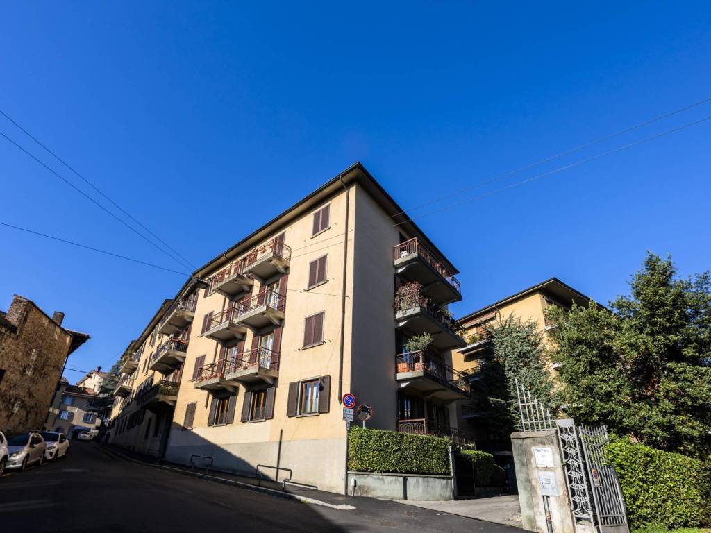 appartamento in vendita a Bergamo in zona Città Alta