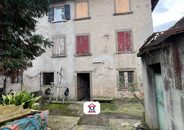 casale in vendita a Bergamo in zona Valtesse/Valverde