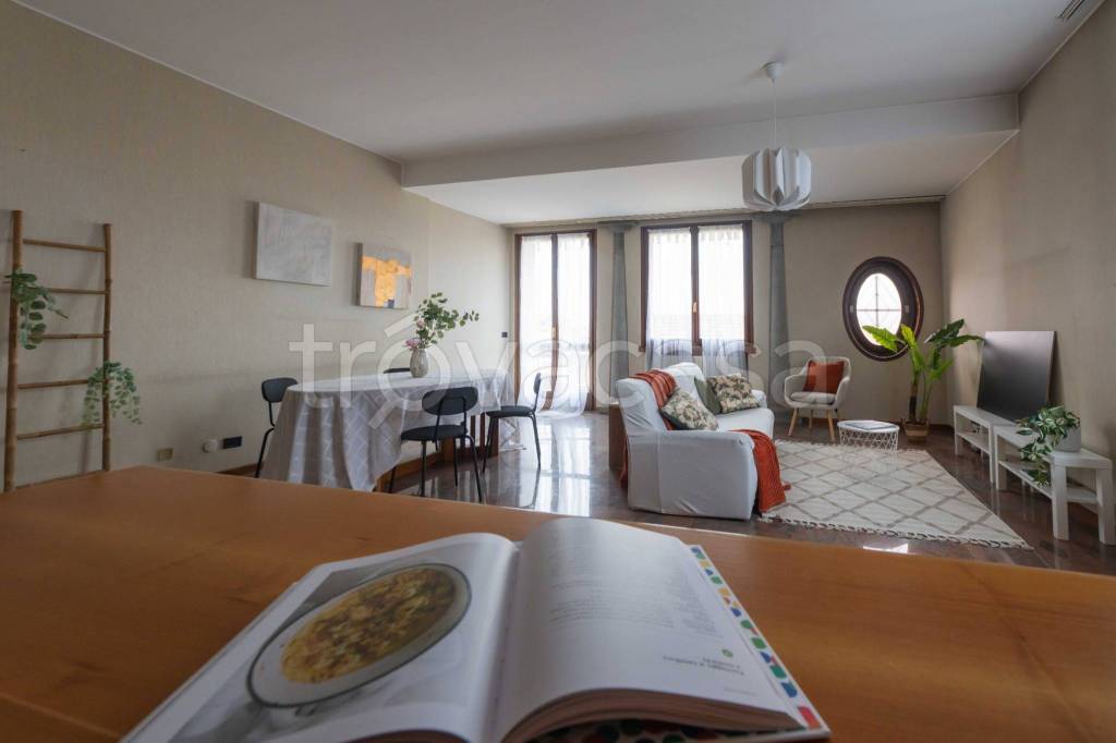 appartamento in vendita a Bergamo in zona Boccaleone