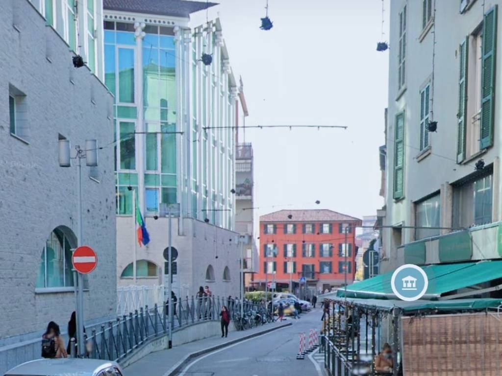 negozio in vendita a Bergamo in zona Borgo Palazzo