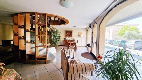 villa in vendita a Bergamo in zona Valtesse/Valverde