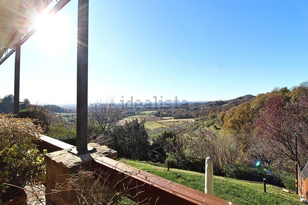 casa indipendente in vendita a Bergamo in zona Astino