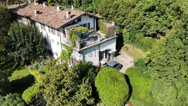 casa indipendente in vendita a Bergamo in zona Città Alta