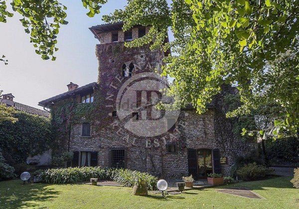 casa indipendente in vendita a Bergamo in zona Borgo Palazzo