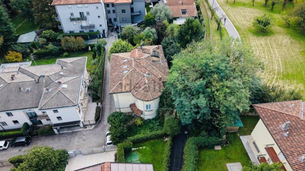 casa indipendente in vendita a Bergamo in zona Borgo Pignolo