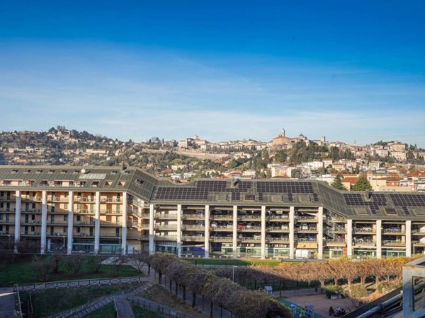 appartamento in vendita a Bergamo in zona Città Alta