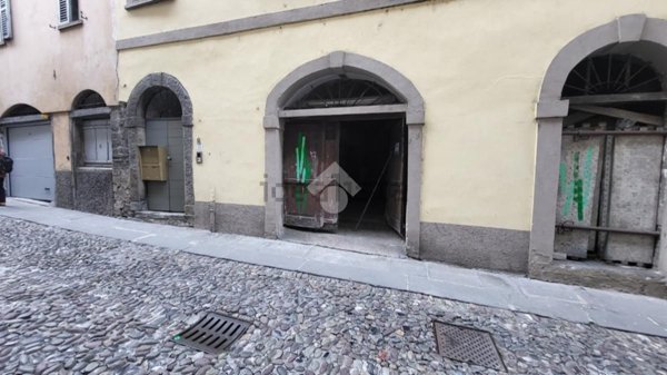 locale di sgombero in vendita a Bergamo in zona Borgo Pignolo