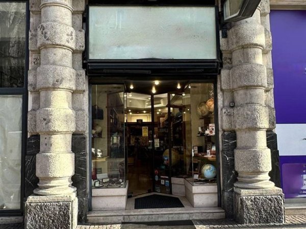 negozio in vendita a Bergamo in zona Borgo Palazzo