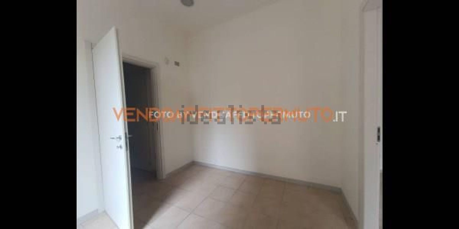 locale commerciale in vendita a Bergamo in zona Borgo Pignolo