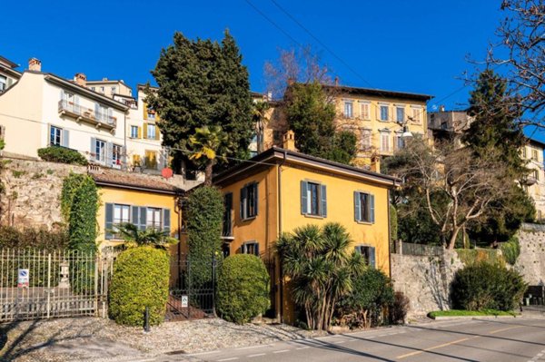 casa indipendente in vendita a Bergamo in zona Città Alta