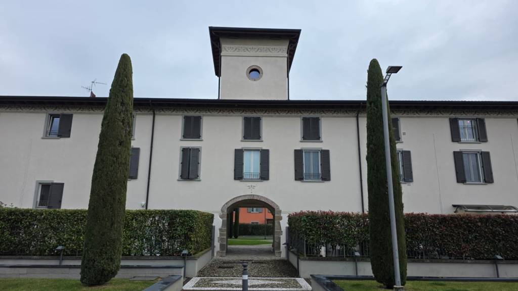 appartamento in vendita a Bergamo in zona Borgo Santa Caterina