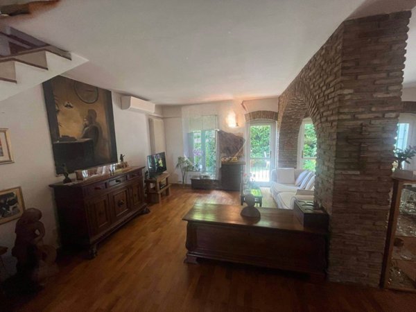 casa indipendente in vendita a Bergamo in zona Canovine