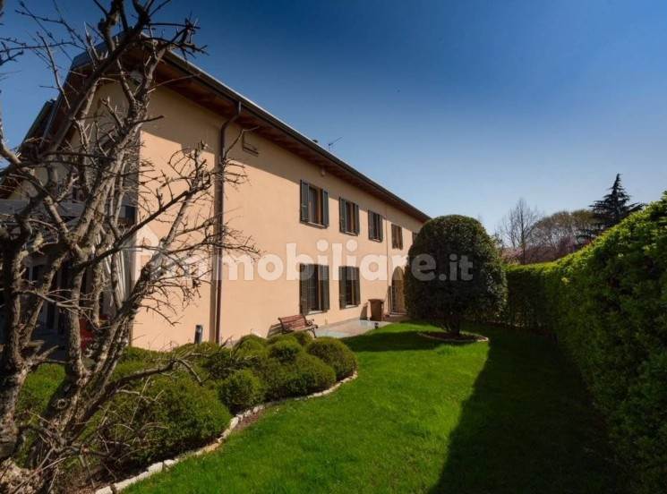 casa indipendente in vendita a Bergamo in zona Redona
