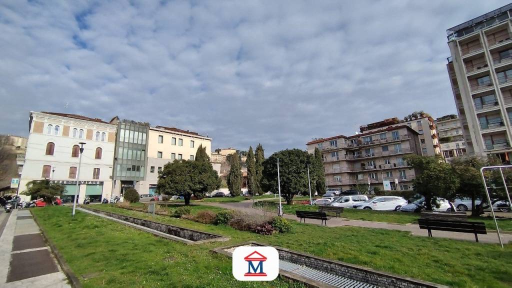 ufficio in vendita a Bergamo in zona Bergamo Centro