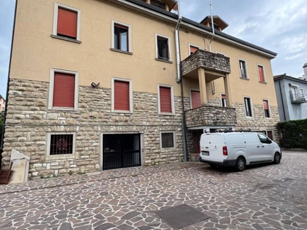 intera palazzina in vendita a Bergamo in zona Borgo Palazzo