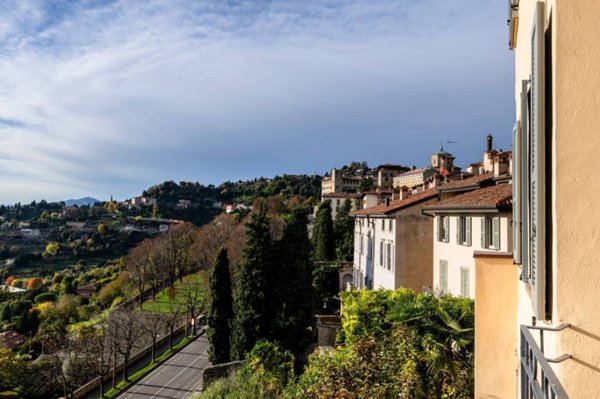 appartamento in vendita a Bergamo in zona Città Alta