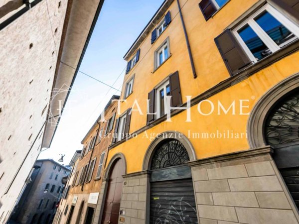 appartamento in vendita a Bergamo in zona Borgo Palazzo
