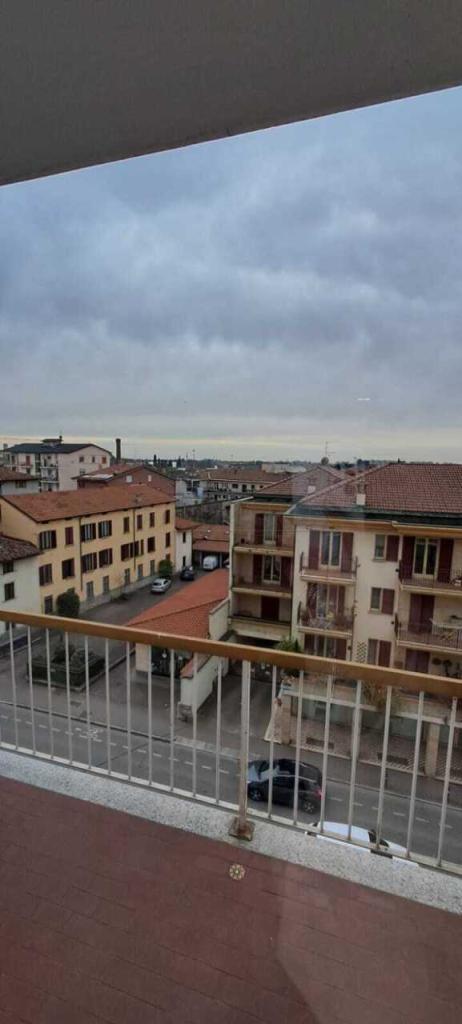 appartamento in vendita a Bergamo in zona Borgo Palazzo