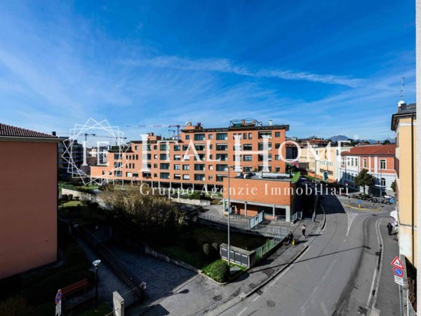 appartamento in vendita a Bergamo in zona Borgo Santa Caterina