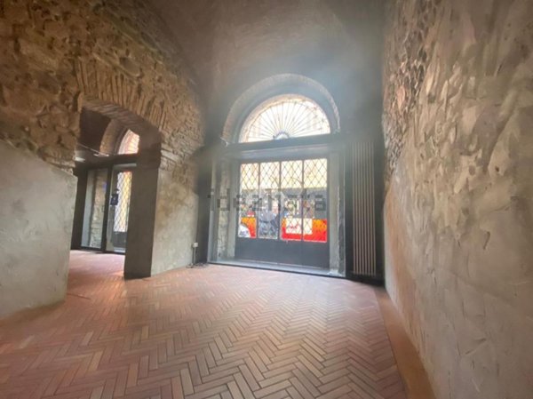 negozio in vendita a Bergamo in zona Borgo Palazzo