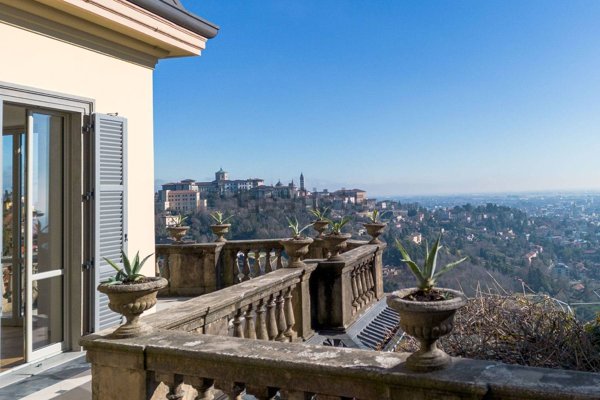 appartamento in vendita a Bergamo in zona Città Alta