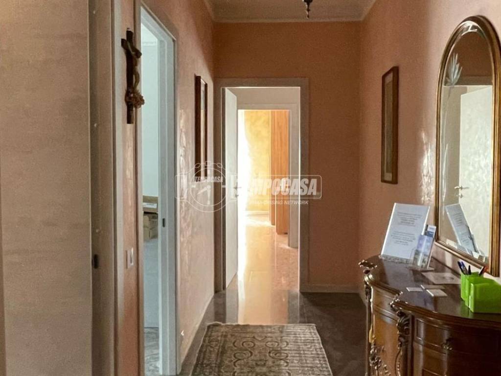 appartamento in vendita a Bergamo in zona Borgo Santa Caterina