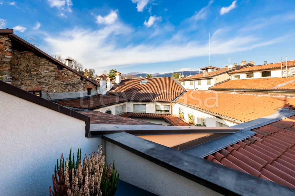 appartamento in vendita a Bergamo in zona Borgo Pignolo