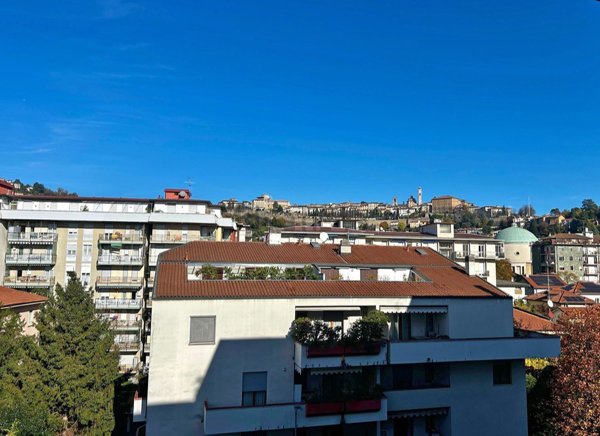 appartamento in vendita a Bergamo in zona Città Alta