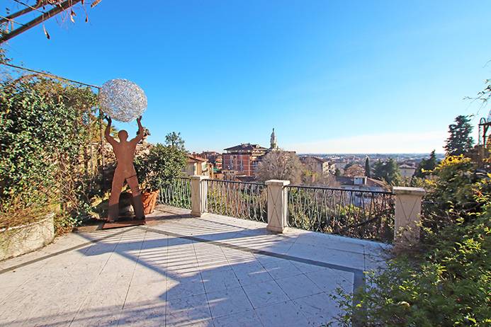 casa indipendente in vendita a Bergamo in zona Città Alta