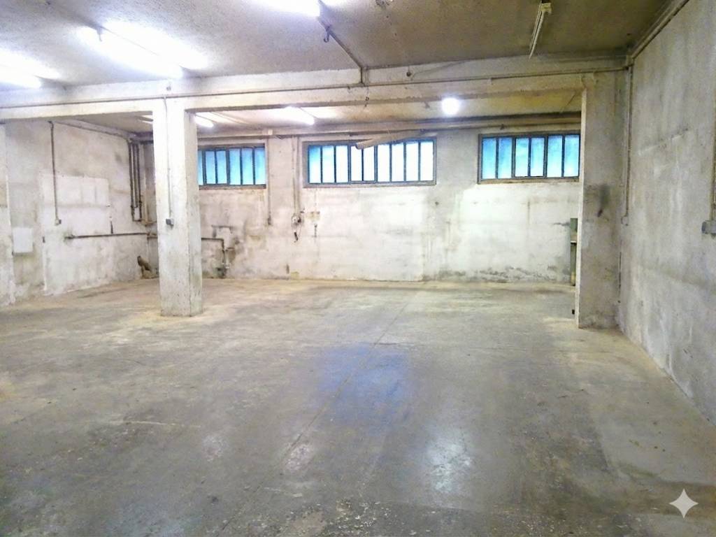 intera palazzina in vendita a Bergamo in zona Valtesse/Valverde