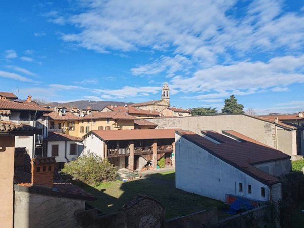 appartamento in vendita a Bergamo in zona Borgo Santa Caterina