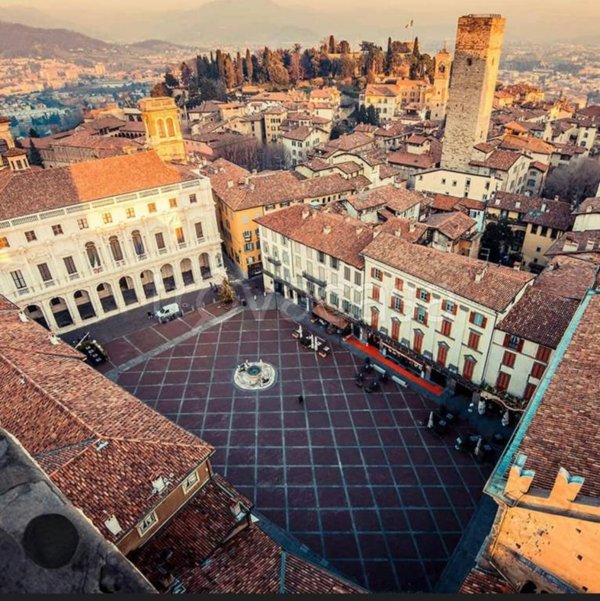 appartamento in vendita a Bergamo in zona Città Alta